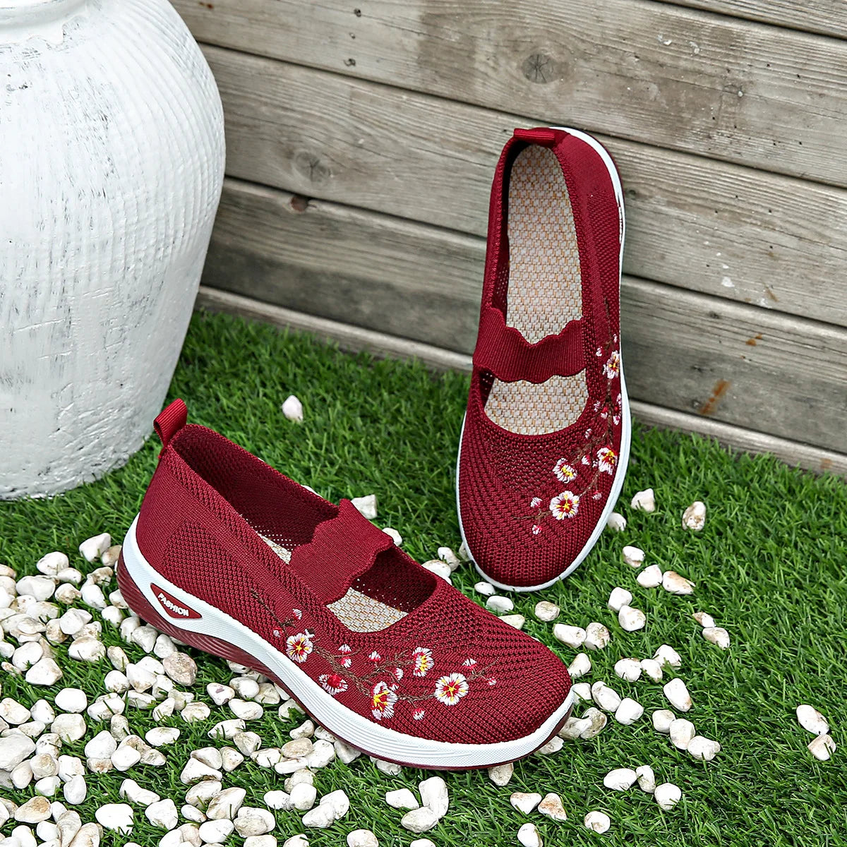 Poulin™ | 女性用刺繍入りニットスニーカー